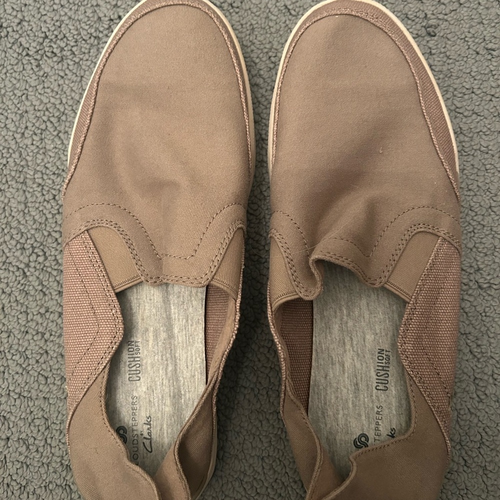 Clarks men’s cloud steppers